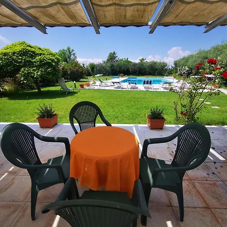 Casa Ghirlanda Con Piscina E Campo Da Tennis Лацизе Екстериор снимка