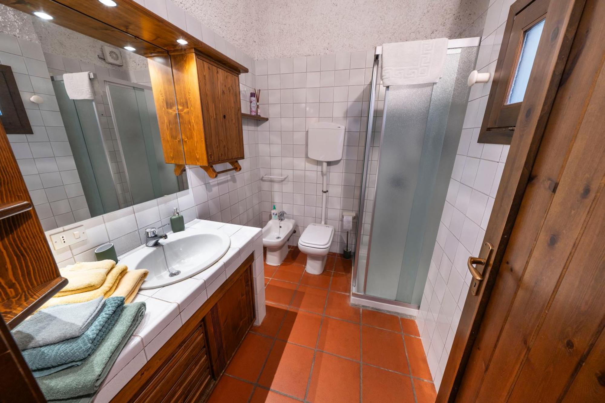 Casa Ghirlanda Con Piscina E Campo Da Tennis Лацизе Екстериор снимка