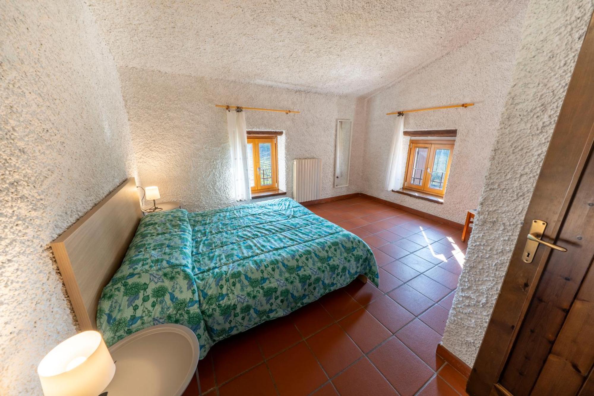 Casa Ghirlanda Con Piscina E Campo Da Tennis Лацизе Екстериор снимка